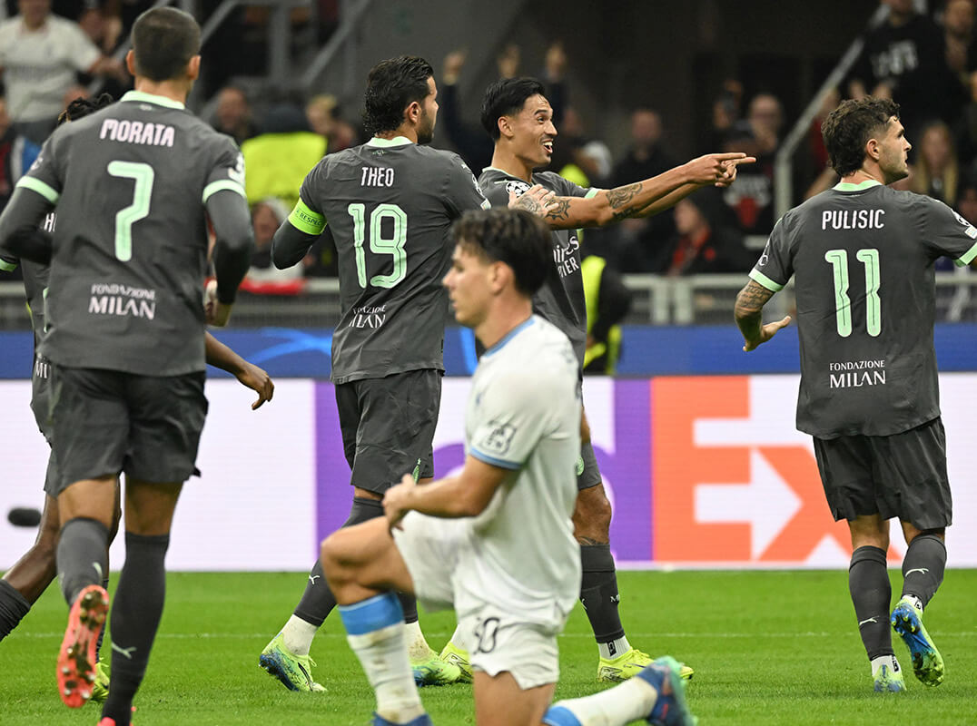 Image showing AC milan players wearing a RECYS font on the rear